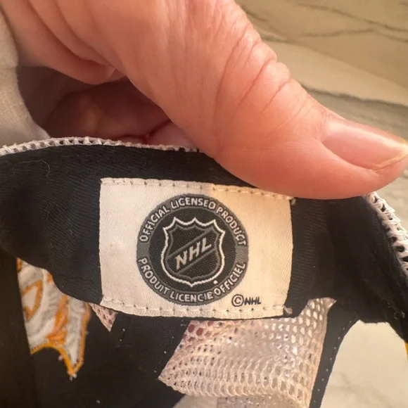 NHL Nashville Predators hat - Picture 3 of 3